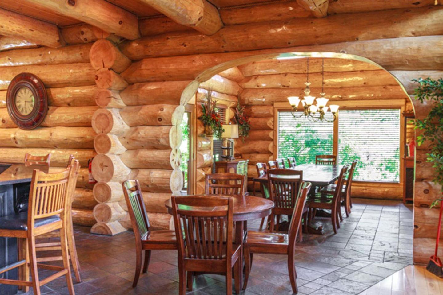 Big Bear Ridge Lodge: Mountain View Log Cabin Retreat Gatlinburg Exterior photo