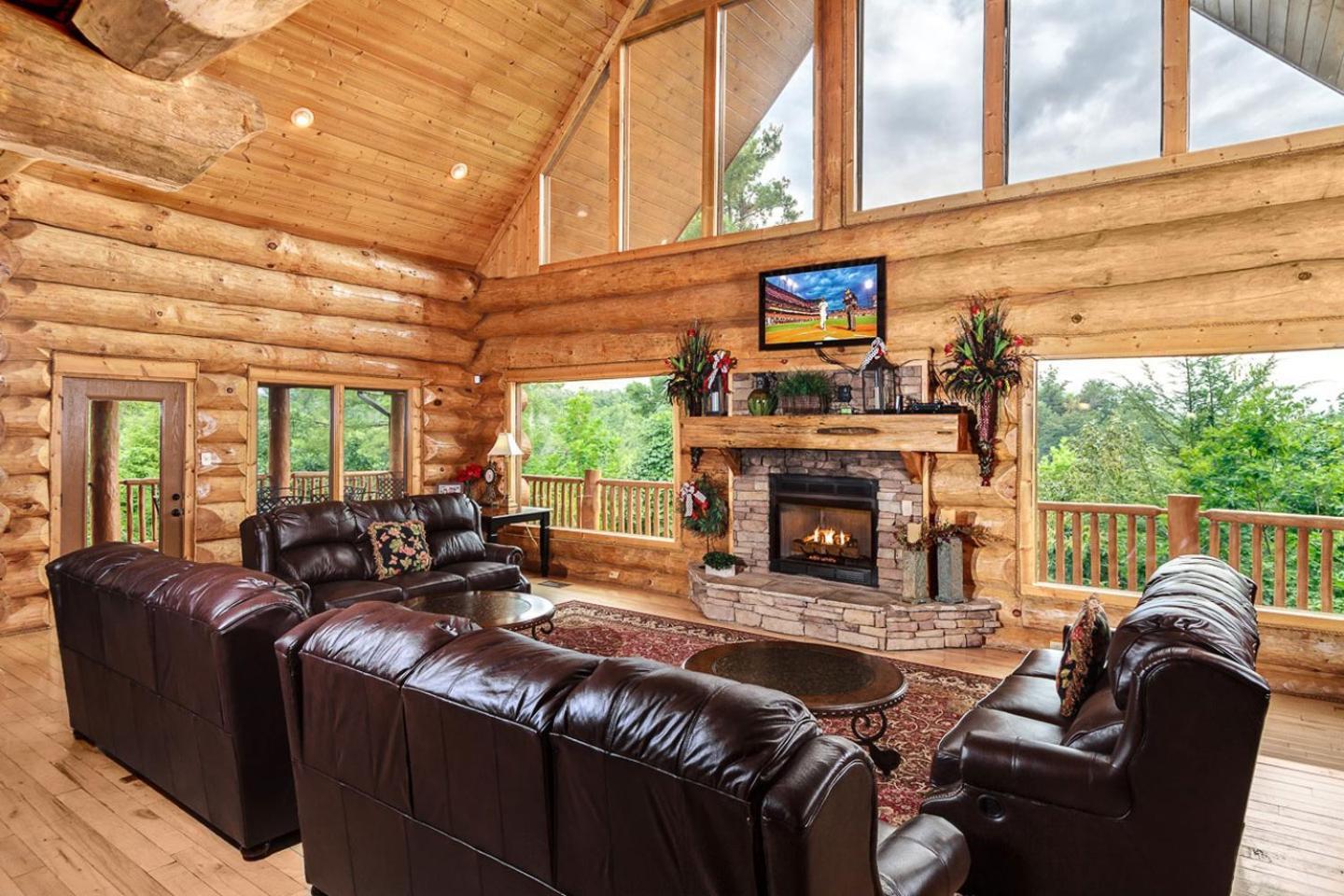 Big Bear Ridge Lodge: Mountain View Log Cabin Retreat Gatlinburg Exterior photo